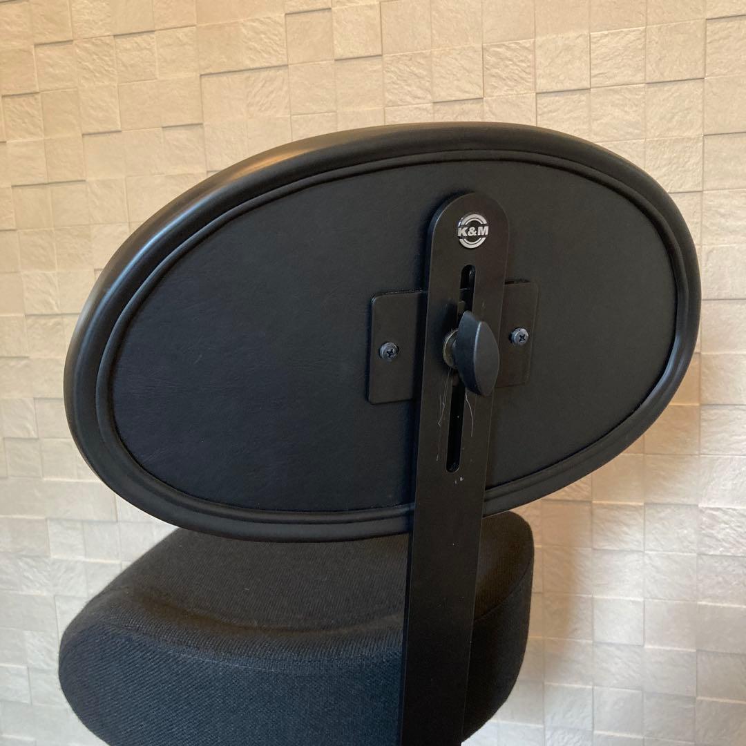 K&M 演奏者用 スツール 空圧式 布製 バックレスト16046 14033