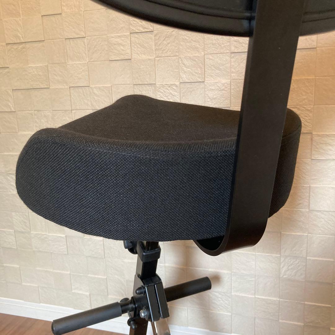 K&M 演奏者用 スツール 空圧式 布製 バックレスト16046 14033