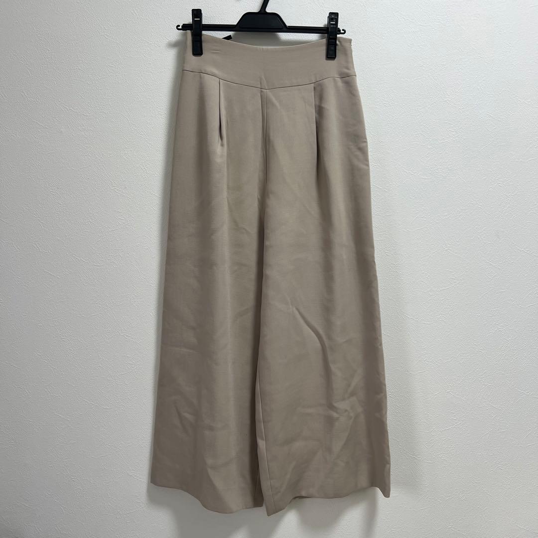 FOXEYベージュ ワイドパンツ