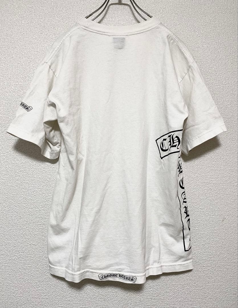 CHROME HEARTS（クロムハーツ）OLD SCROLL Tシャツ
