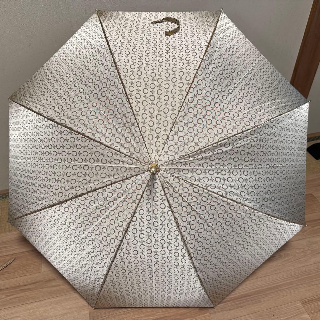 美品 CELINE セリーヌ Cマカダム総柄 長傘 ロゴ金具付き 雨傘