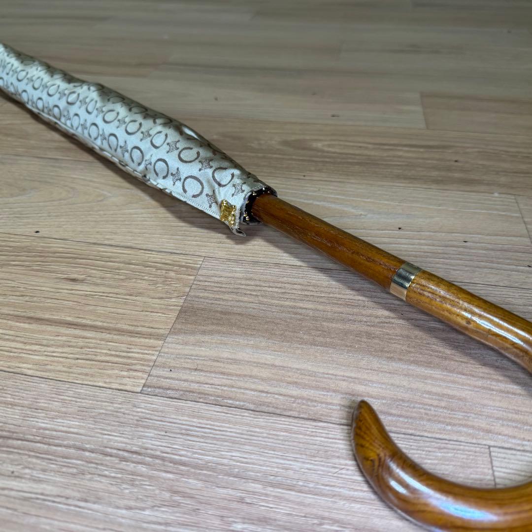 美品 CELINE セリーヌ Cマカダム総柄 長傘 ロゴ金具付き 雨傘