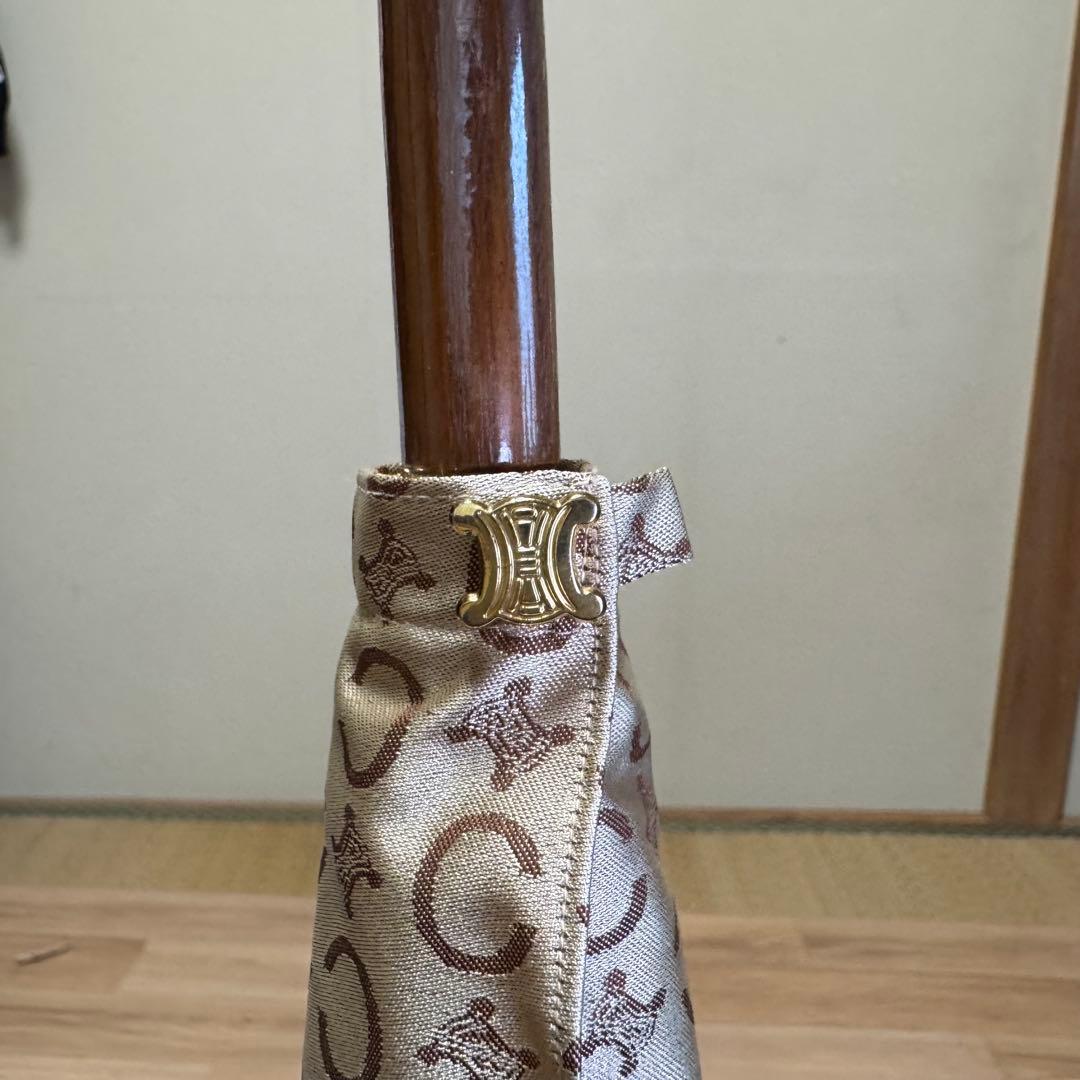 美品 CELINE セリーヌ Cマカダム総柄 長傘 ロゴ金具付き 雨傘