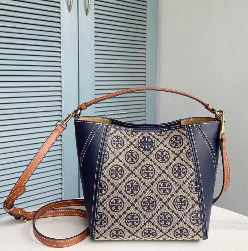 Tory Burch幾何学模様のショルダーバッグ ネイビー
