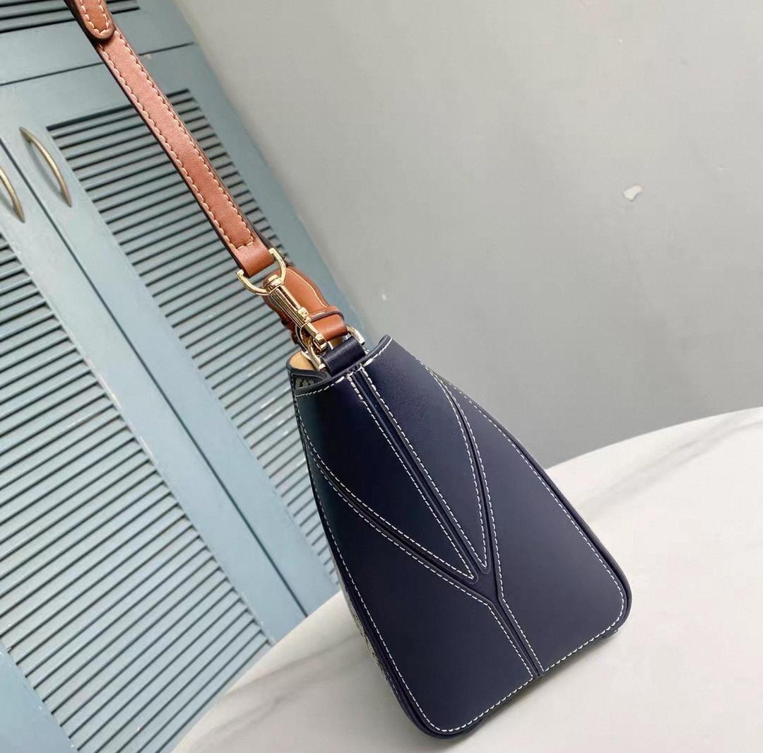 Tory Burch幾何学模様のショルダーバッグ ネイビー