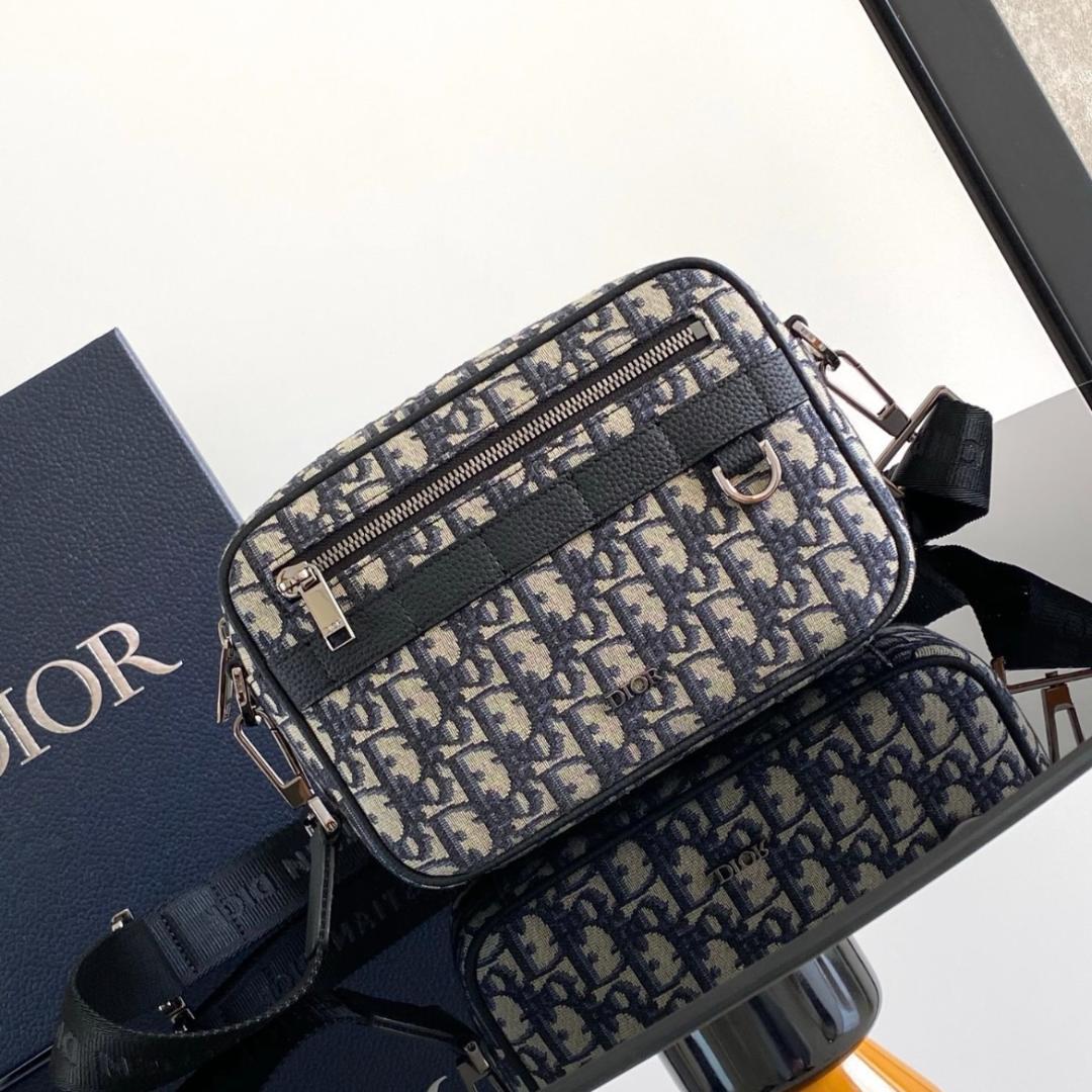 極美品！ベージュ　ショルダーバッグ　レザー　キャンバス