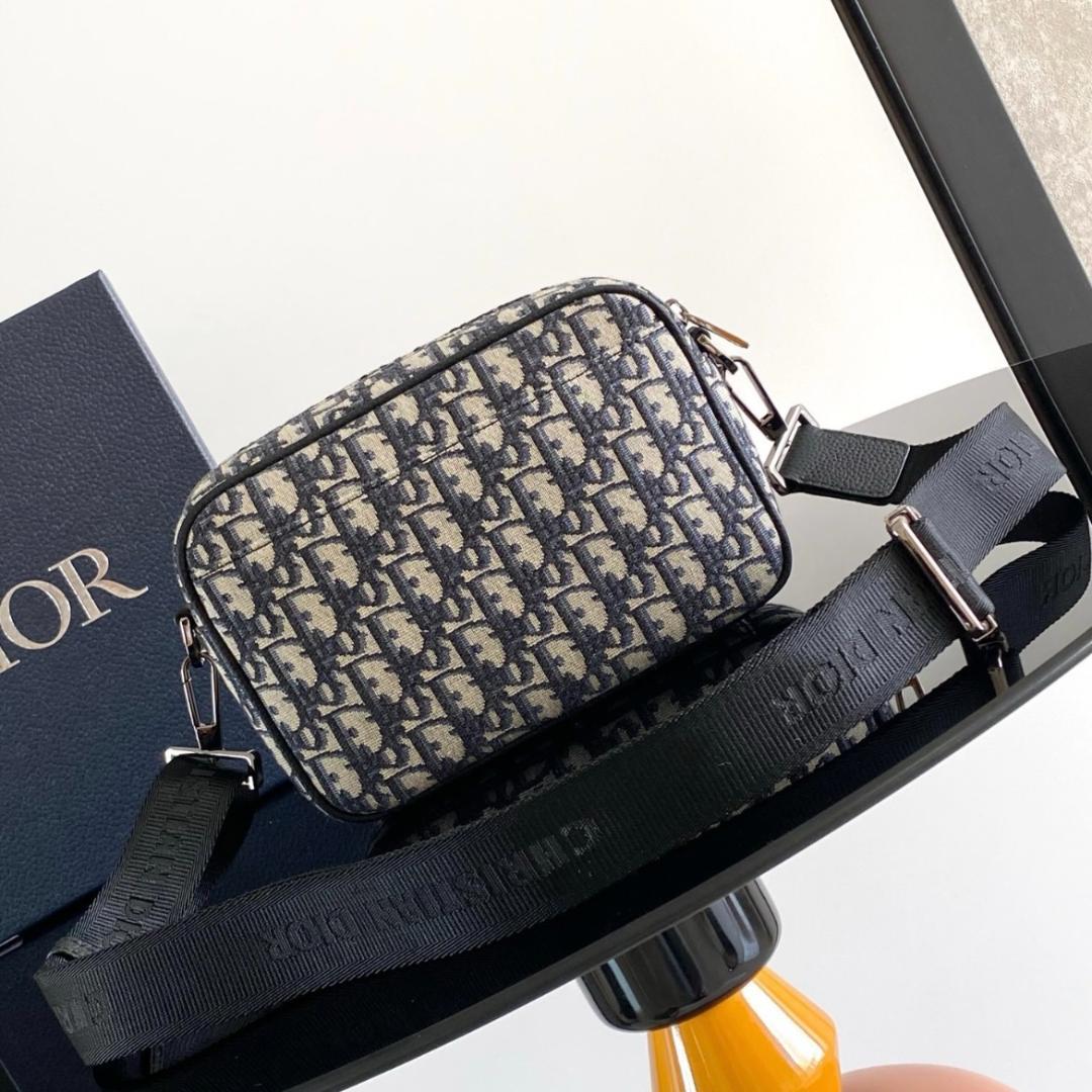 極美品！ベージュ　ショルダーバッグ　レザー　キャンバス