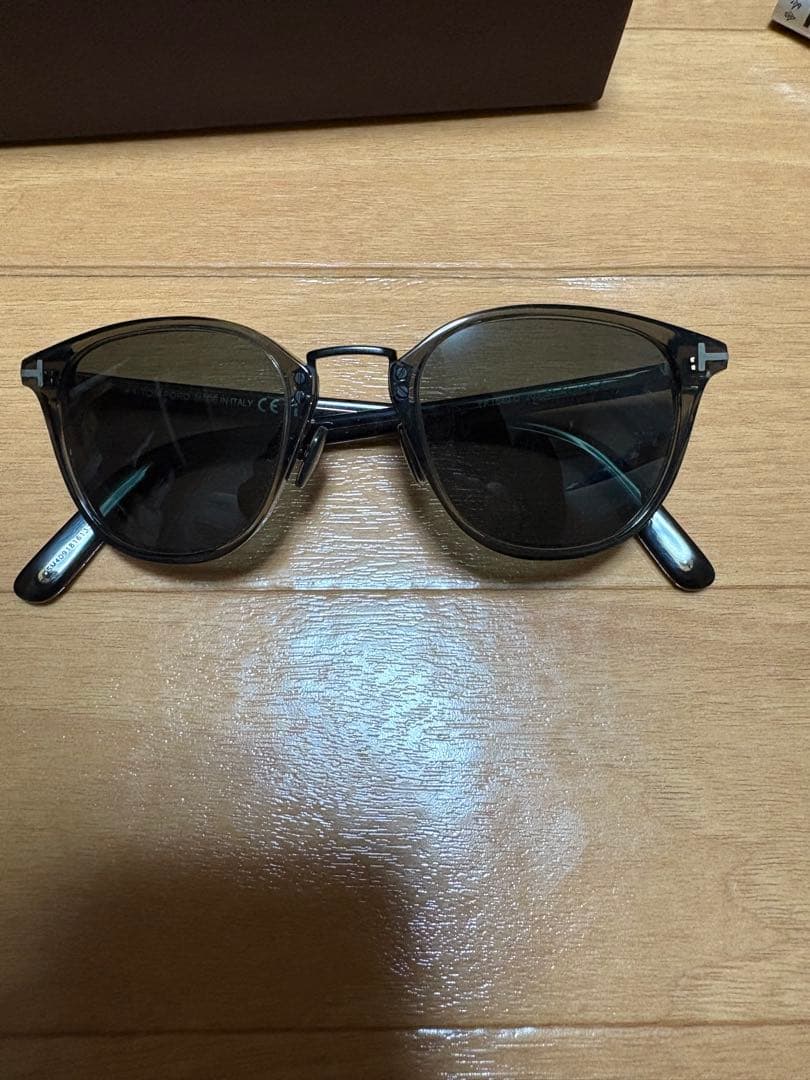 TOM FORD TF 1049-D ブラック サングラス