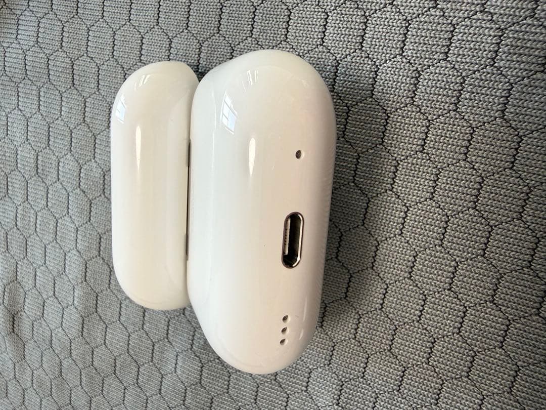 AirPodsPro (第2世代) 本体 USB-C付属品全付き　2025年購入