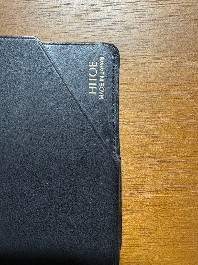 HITOE 黒いレザー二つ折り財布