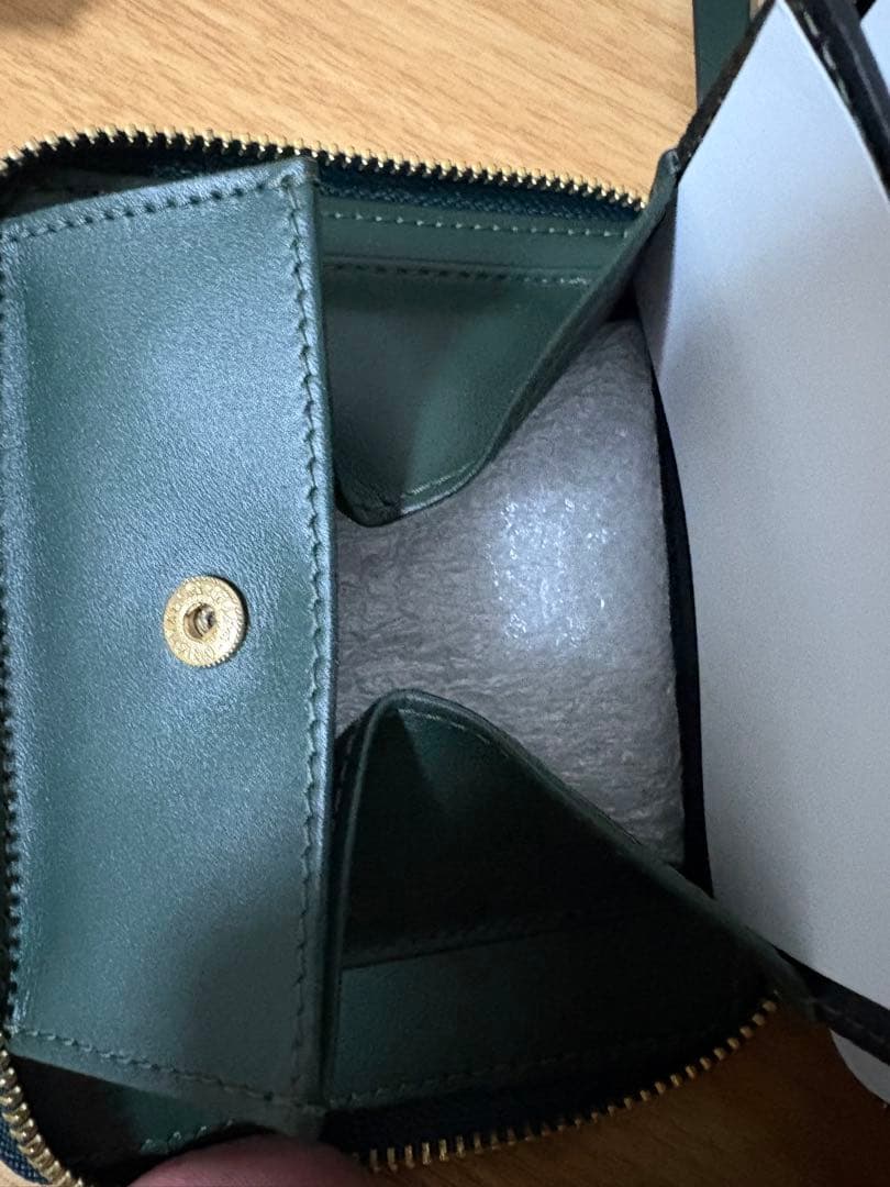 新品、箱付き、COMME des GARCONS 二つ折り財布 SA2100