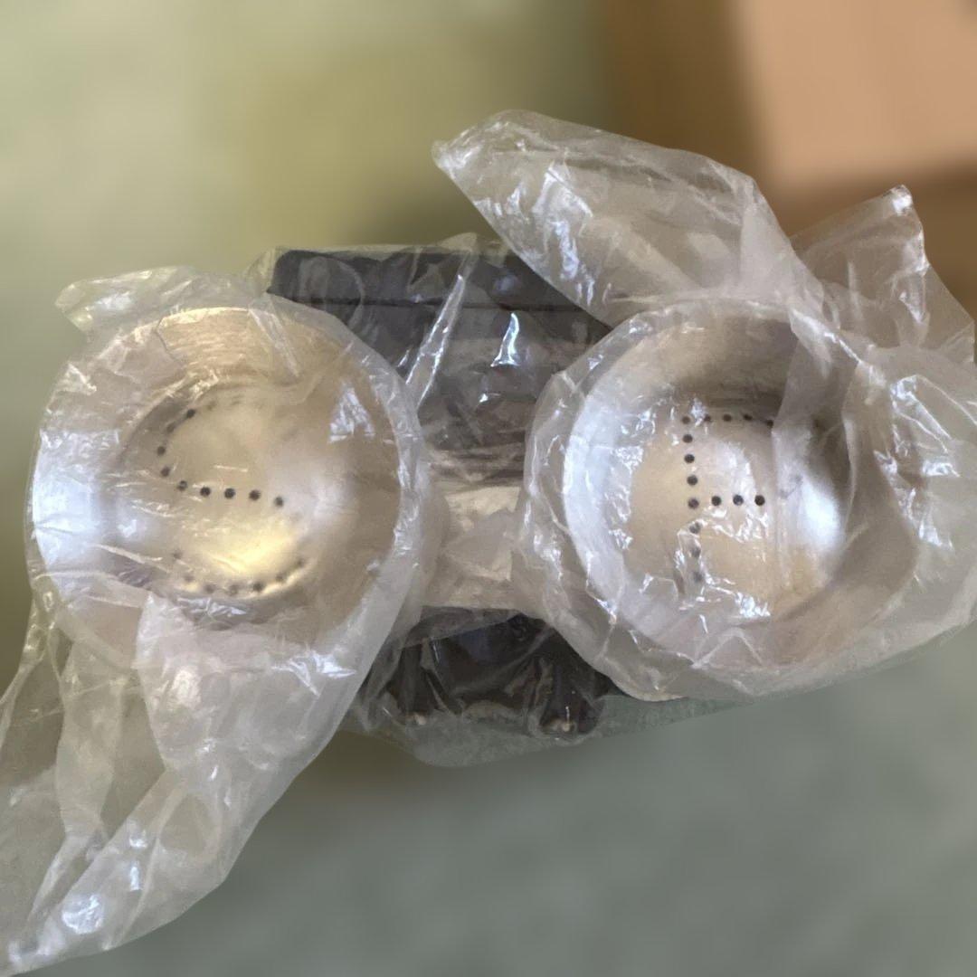 AUTO art DESIGN キャブレター型 塩、胡椒 調味料ケース