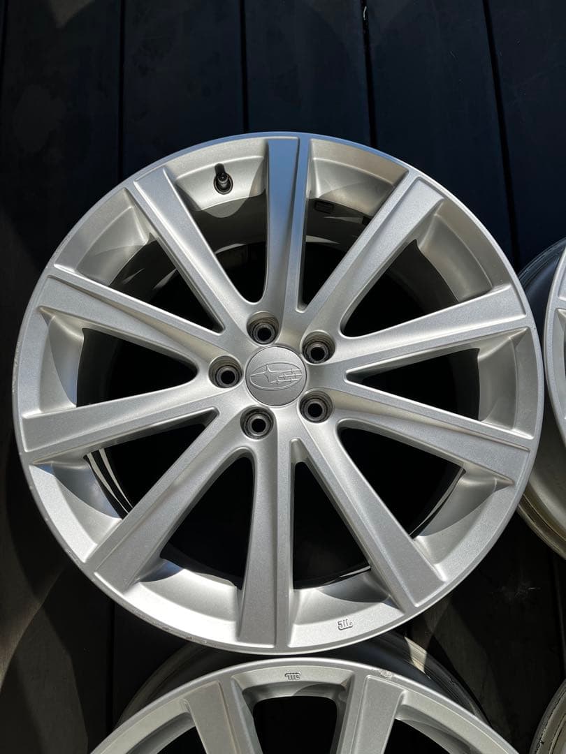 【お値下げ送料込み】美品　スバル 純正アルミホイール 18インチ PCD100