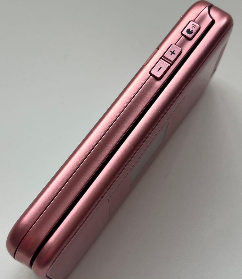 美品　ドコモ らくらくホン F-02J ピンク　充電器付