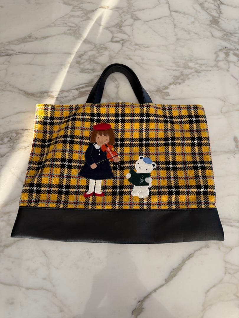 あ　ファミリア　レッスンバック