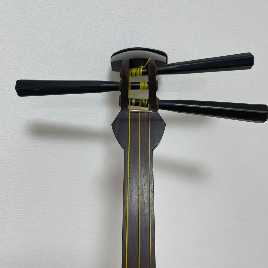 ★良品★ 三味線 細棹 紫檀 丸打胴 和楽器　長唄　人工皮　新品弦交換済み♪