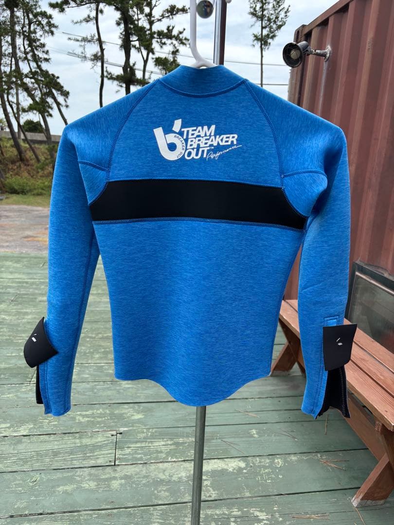 KIDS ウエットスーツ！BREAKER OUT セットアップ 130cm