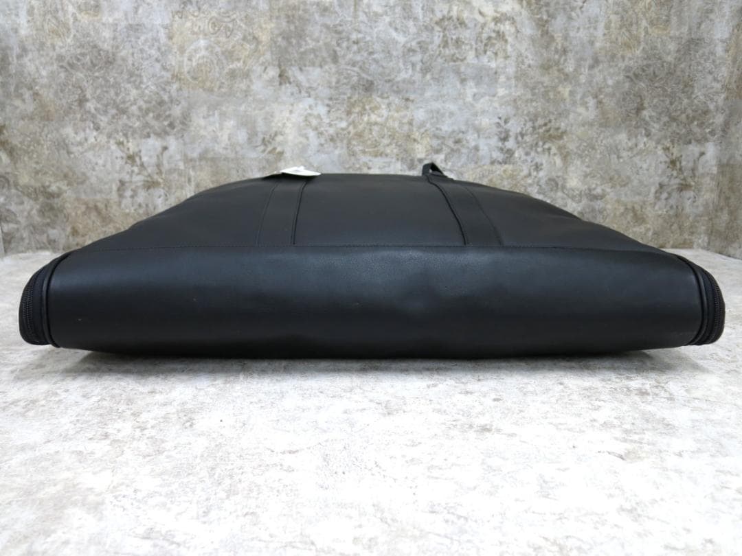 COACH コーチ／カーフレザー／ガーメントケース／ブラック