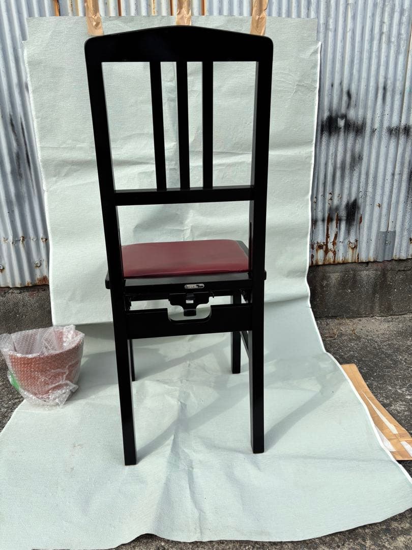 美品　背もたれ付ピアノ椅子　足部フェルト付　座面新品