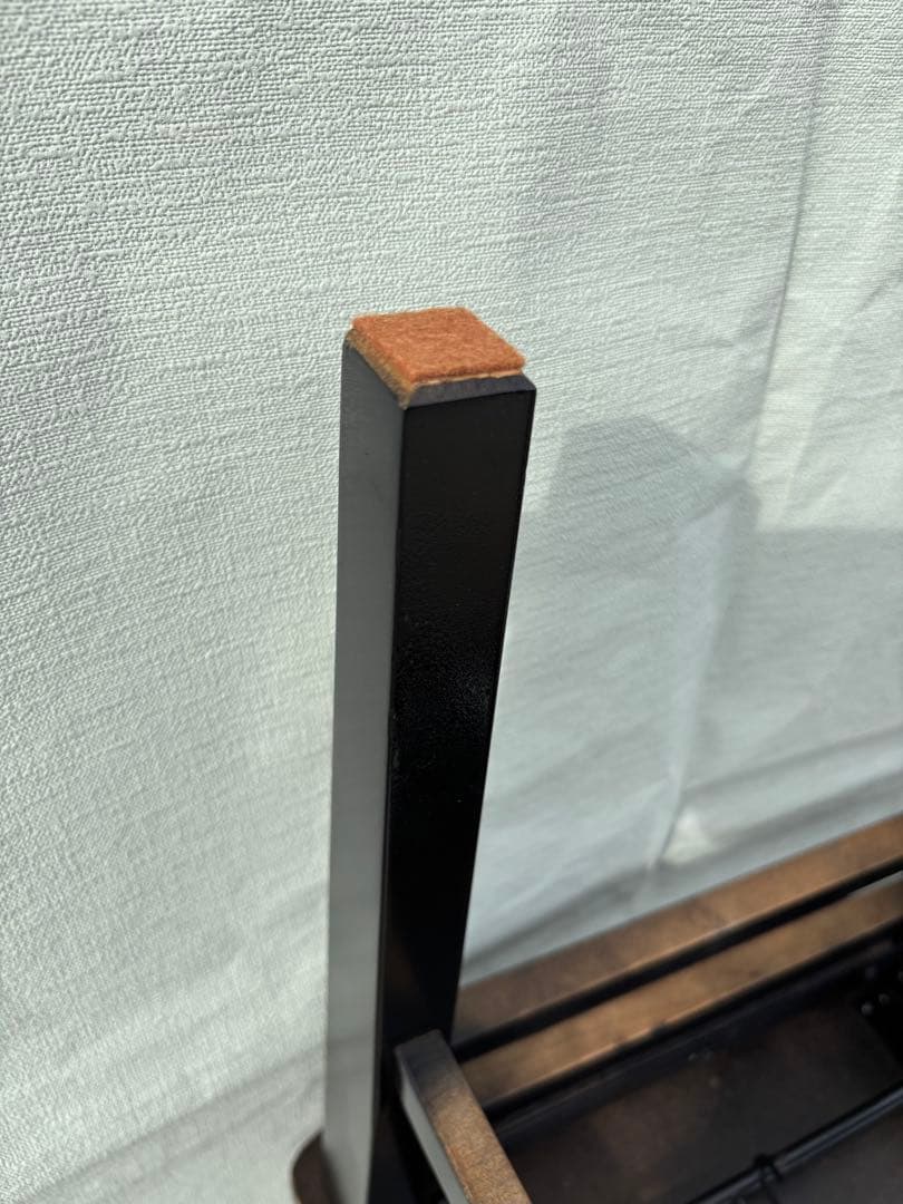 美品　背もたれ付ピアノ椅子　足部フェルト付　座面新品