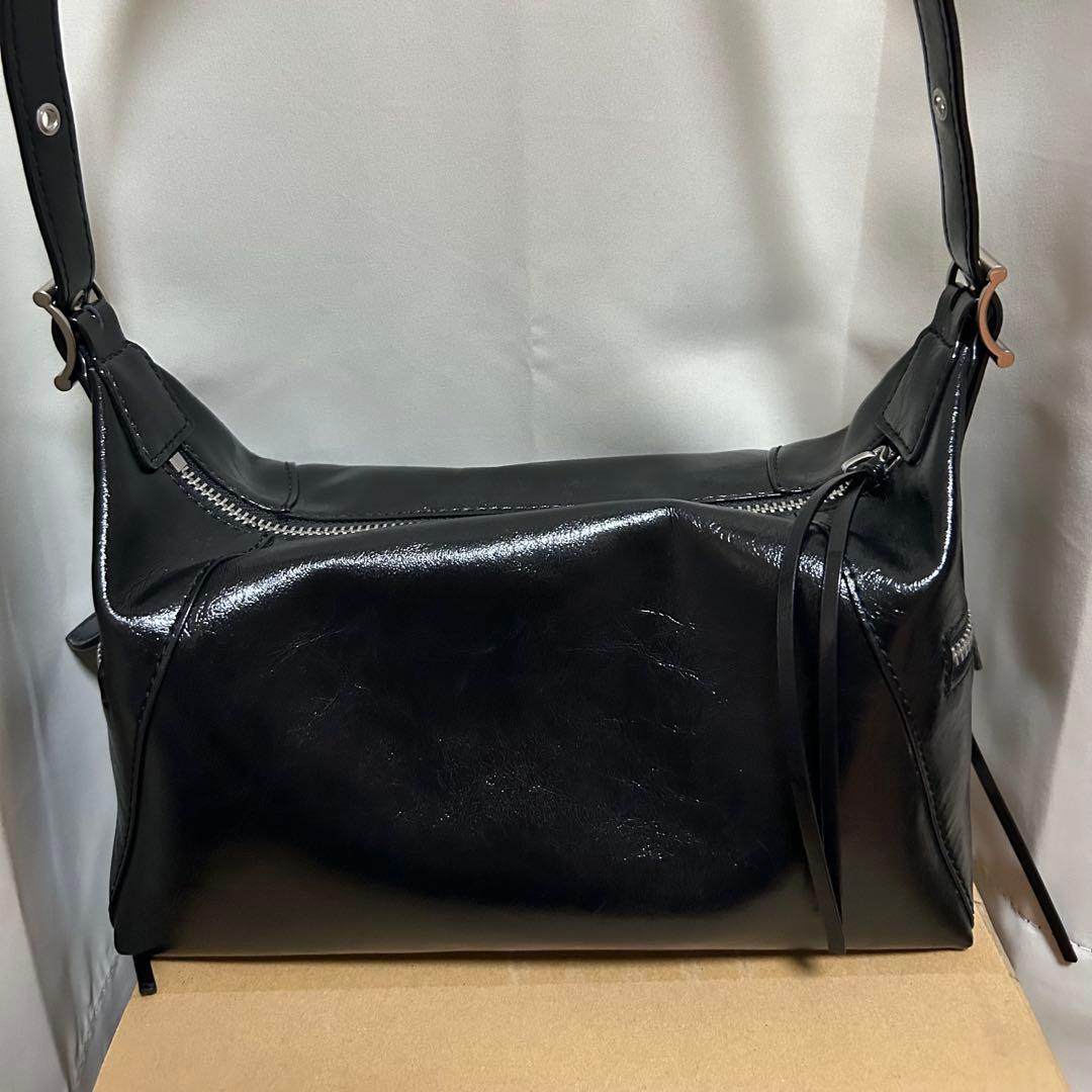 チャールズアンドキース　バッグ　ザイリア　ホーボーバッグ　ショルダーバッグ