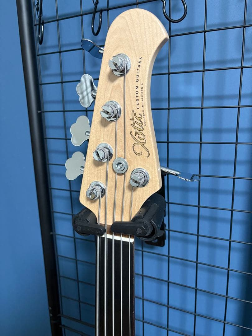ベース Xotic xj-1t 5st