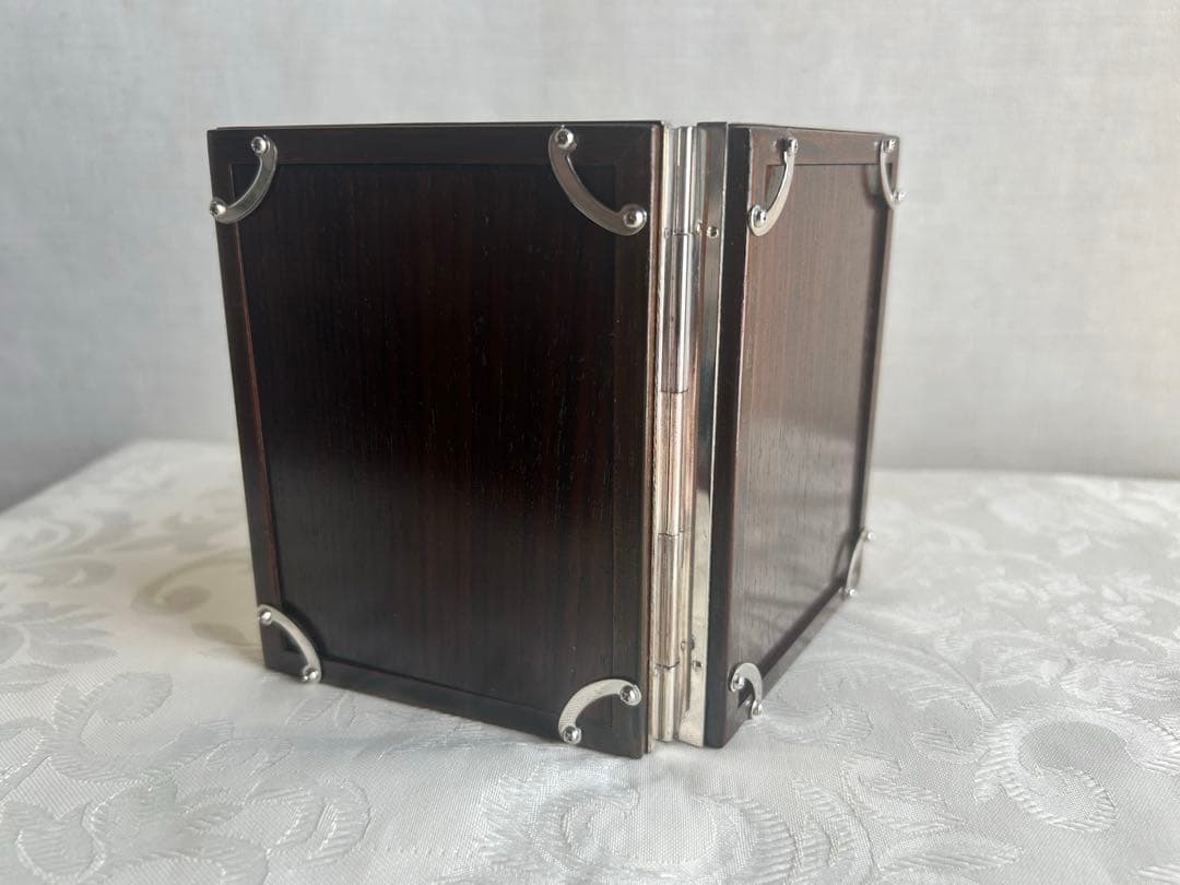 銀座和光　シルバー 970 刻印　二つ折り12×9.5 の2面フォトフレーム