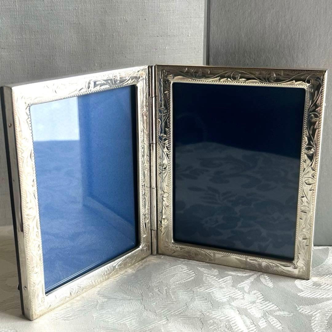 銀座和光　シルバー 970 刻印　二つ折り12×9.5 の2面フォトフレーム