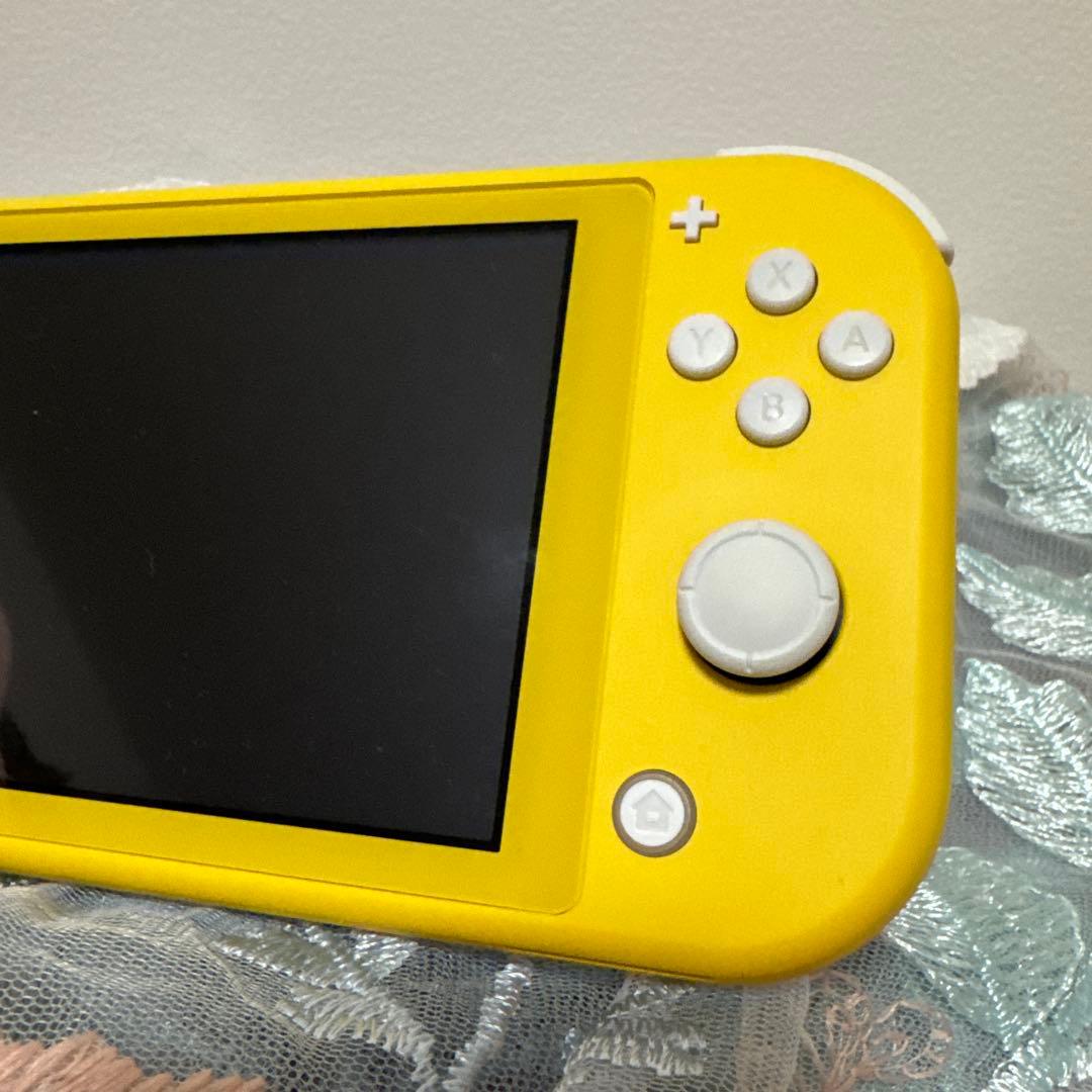 Nintendo Switch Lite イエロー 充電器・ポーチ付き