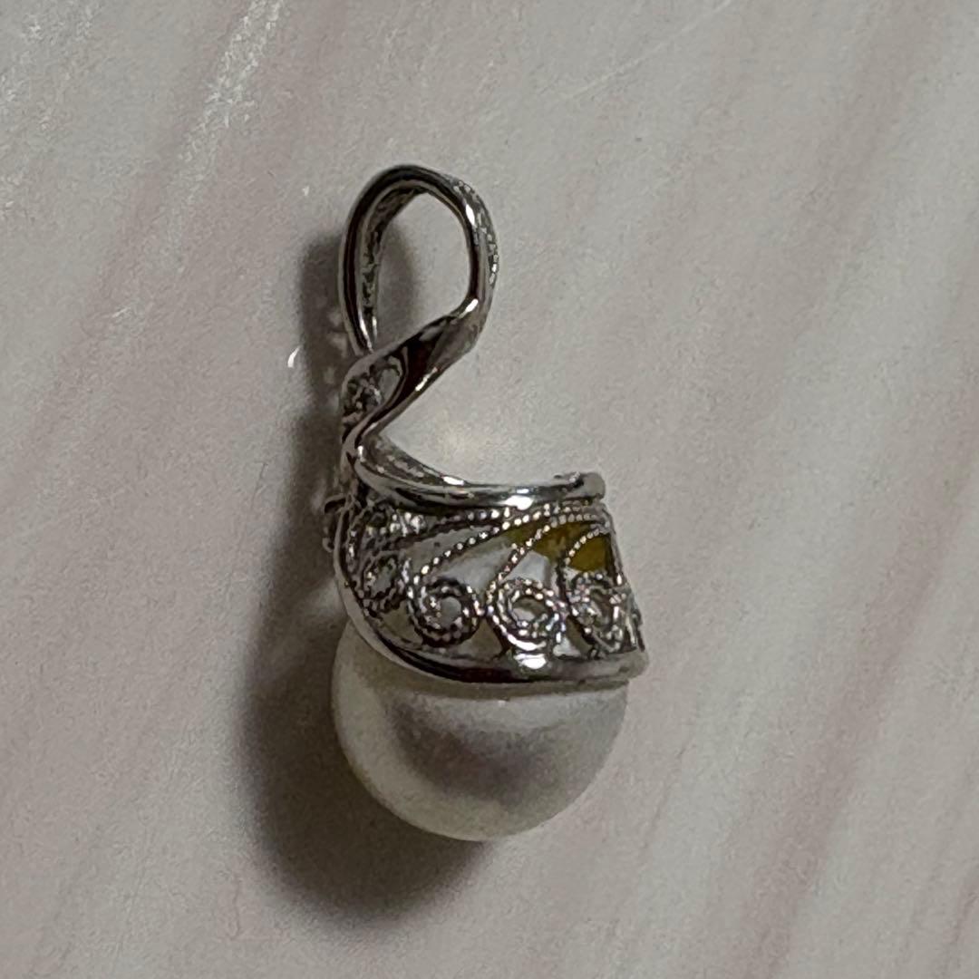 pt900真珠ペンダント