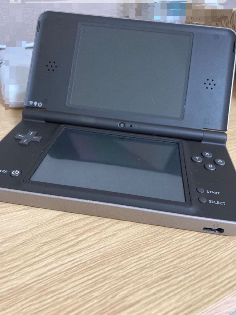 任天堂　Nintendo  DSLL