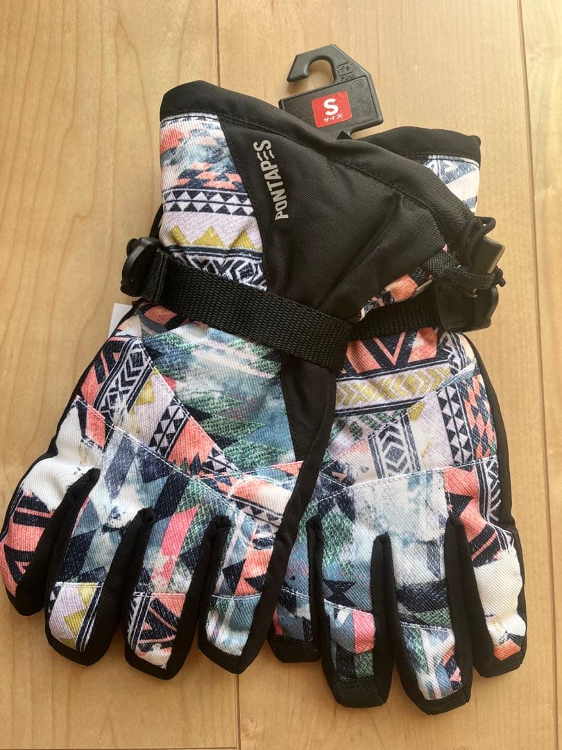 【新品・未使用】スノーウェア　ジャケット　ボトムス　グローブ　セット