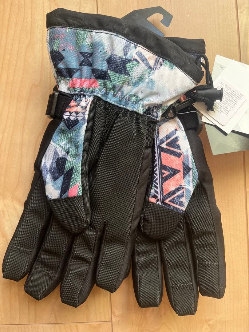 【新品・未使用】スノーウェア　ジャケット　ボトムス　グローブ　セット