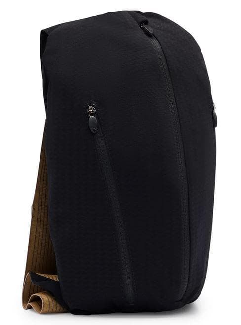 BOSS x ASSOS　防水スパイダーバッグ　アソス　ロードバイク