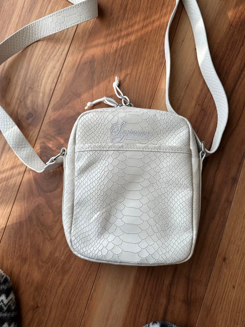 バッグ Supreme Nike Leather Shoulder Bag white