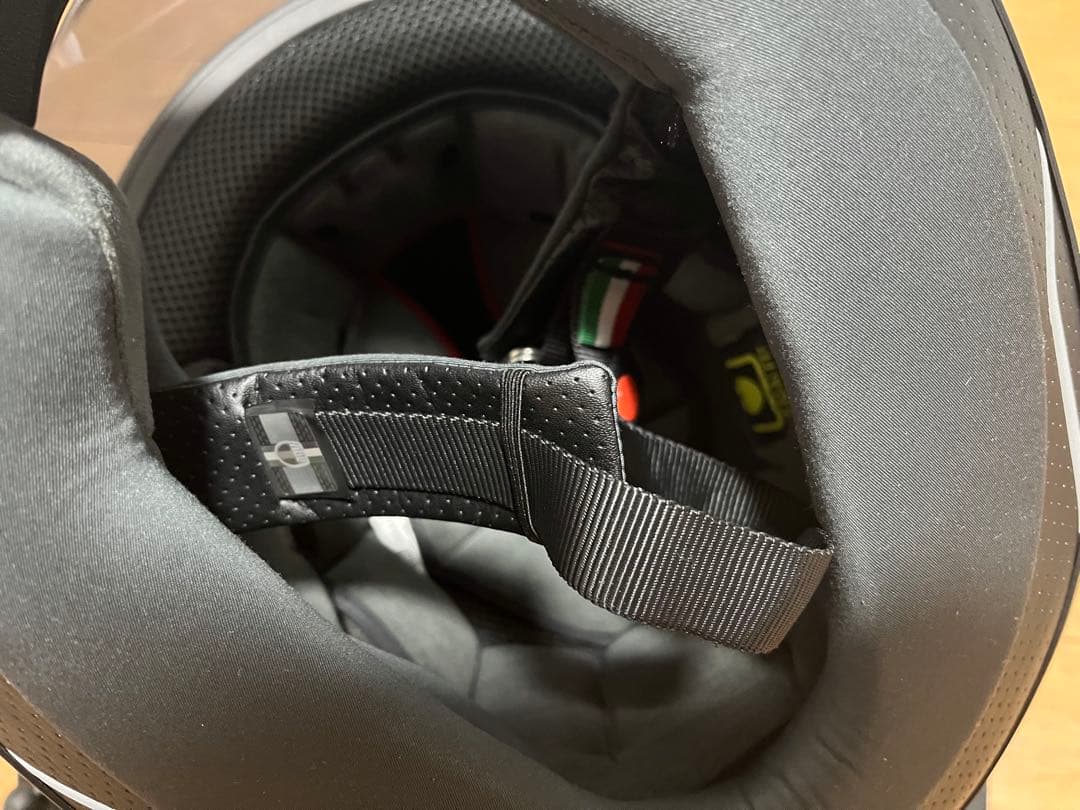 AGV K6 グレー　Mサイズ　アジアンフィット