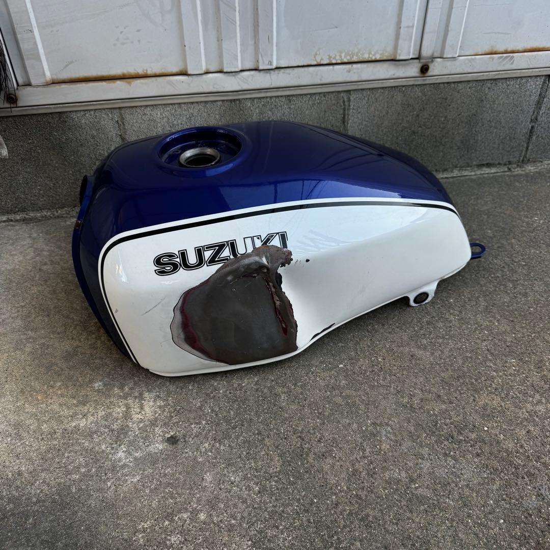 gsx400 インパルス　タンク　凹みあり