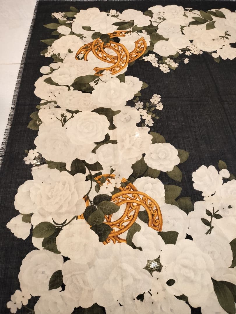 【美品】CHANELシャネル カメリア カシミヤシルク大判ストール