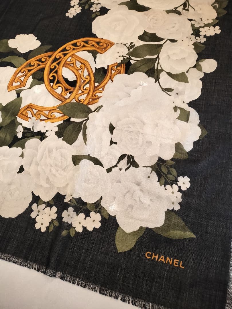 【美品】CHANELシャネル カメリア カシミヤシルク大判ストール