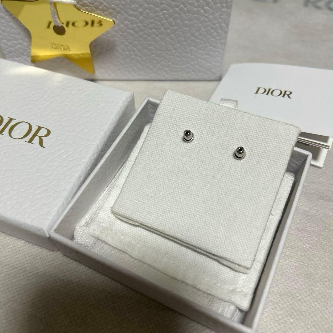 Dior クリスタルピアス