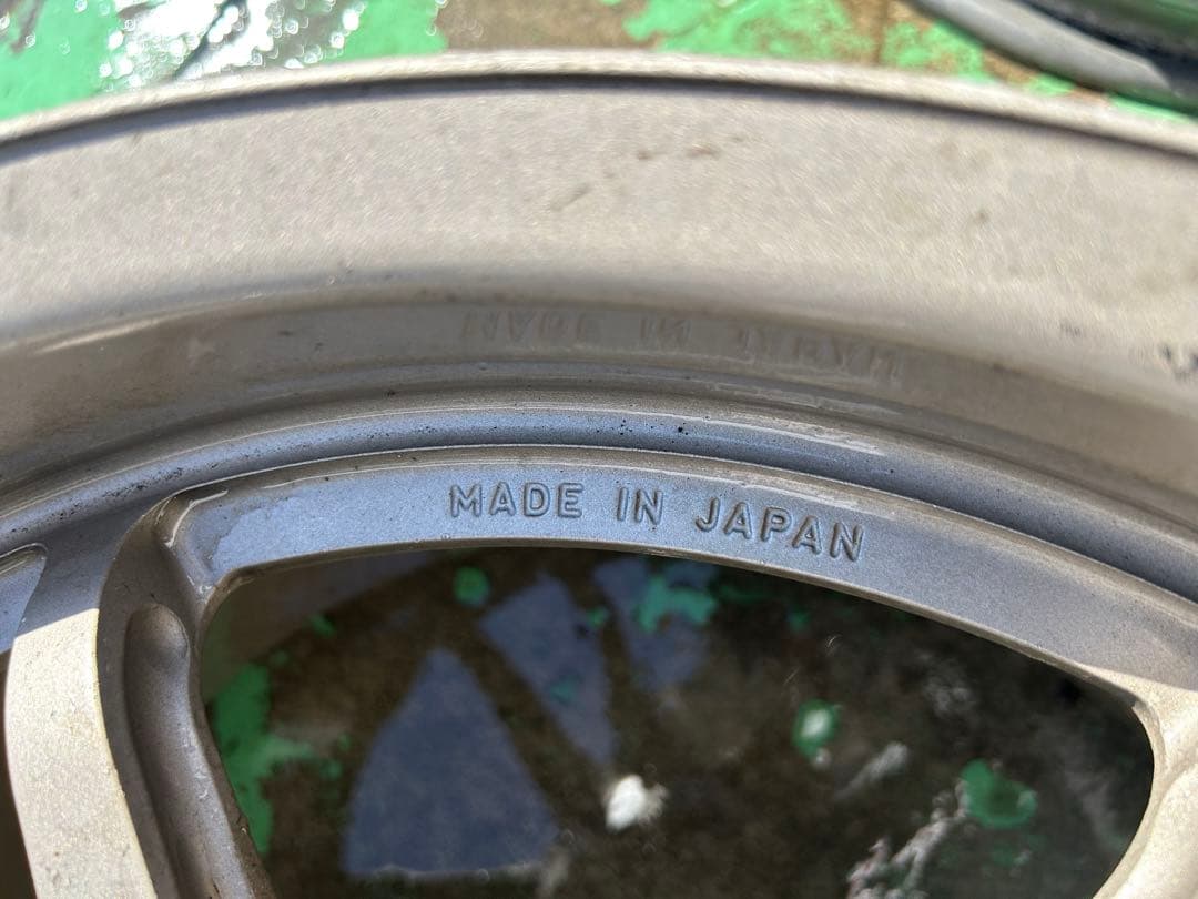 ディレッツァ 18インチ 9.5j+18 鍛造 GTRサイズ