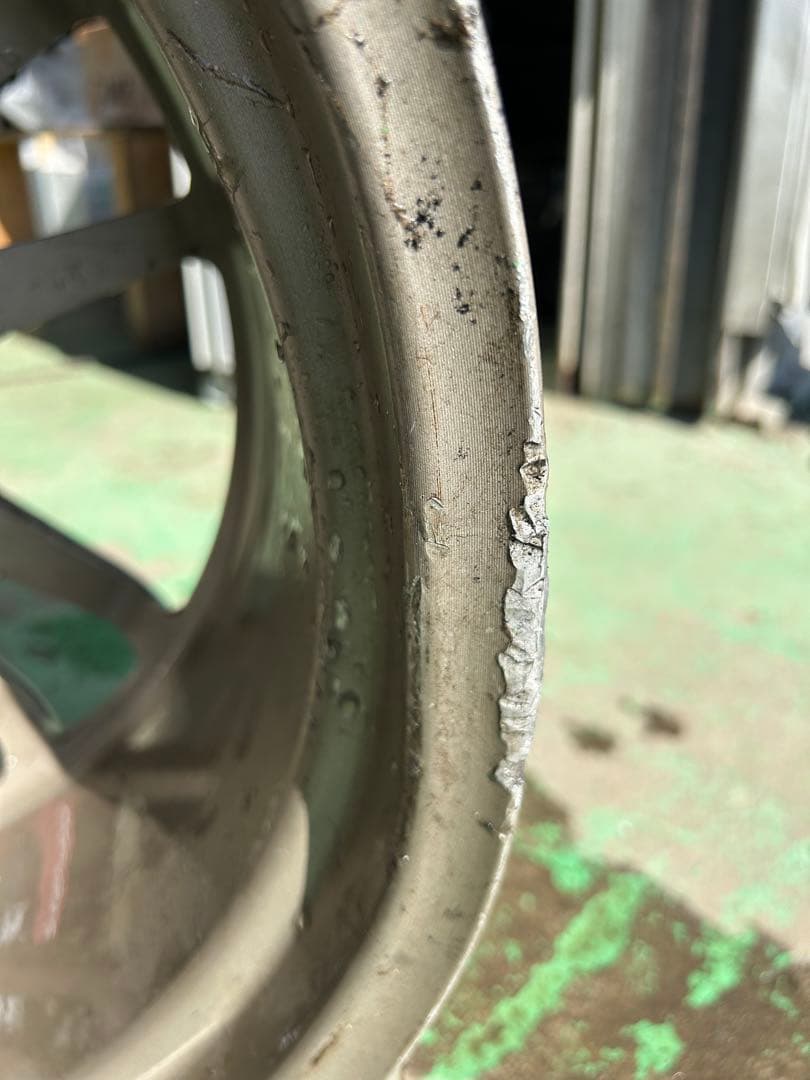 ディレッツァ 18インチ 9.5j+18 鍛造 GTRサイズ