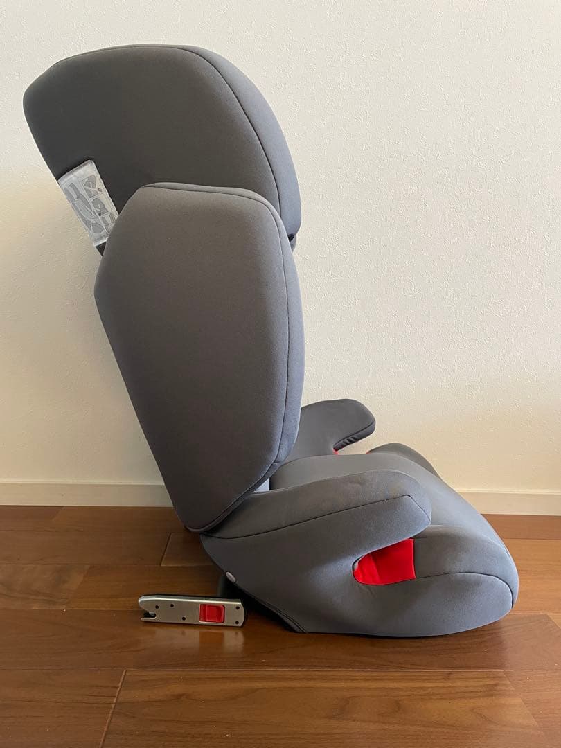 cbx AURA-FIX アウラフィックス　車用チャイルドシート グレー