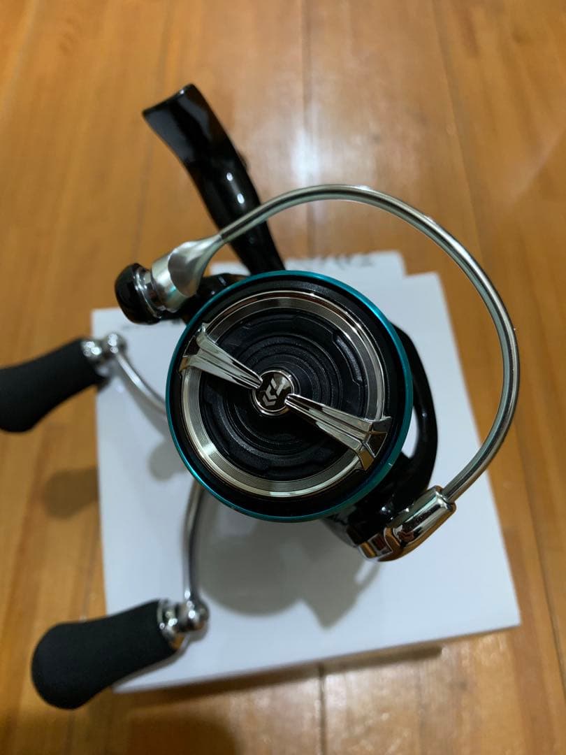 ダイワ 19エメラルダス リール LT2500S-H-DH