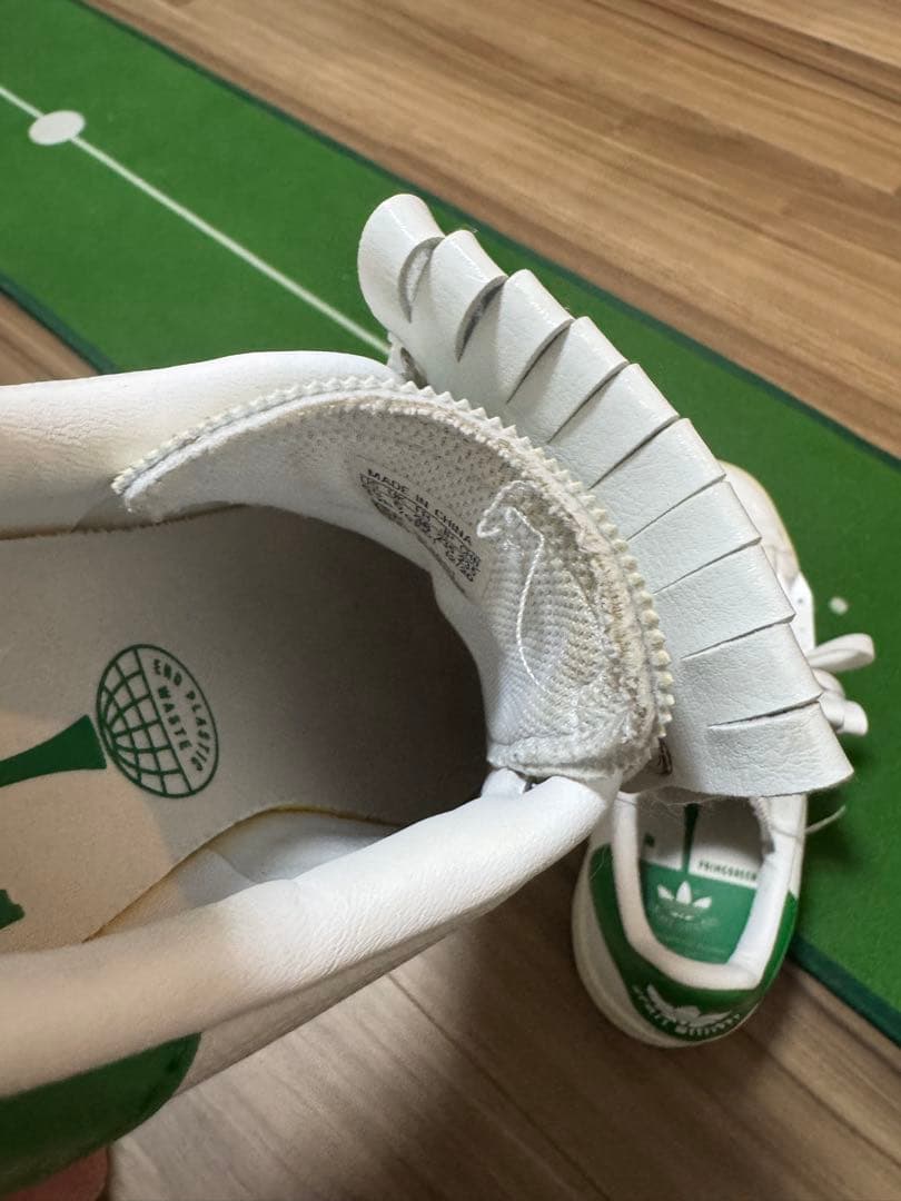 adidas Stan Smith フリンジ付きシューズ