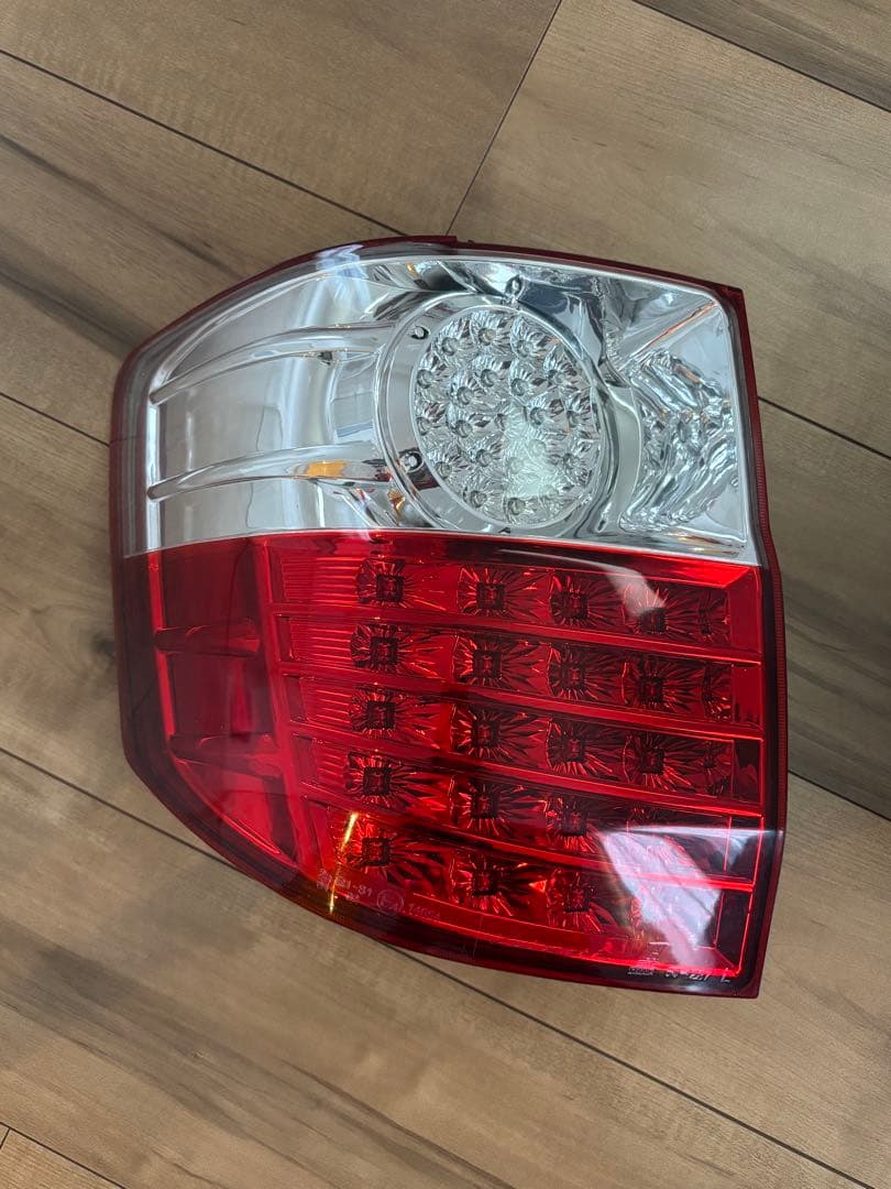 アルファード10系後期ヴァレンティLEDテールランプ 左右セット