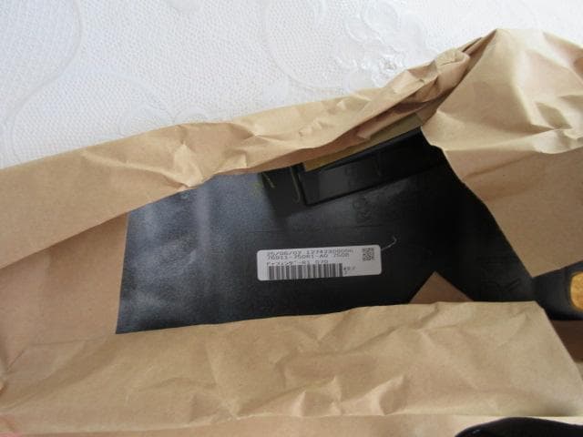 【新品・未使用】MODELLISTA ハリアー80系 右側サイドスカート（白）