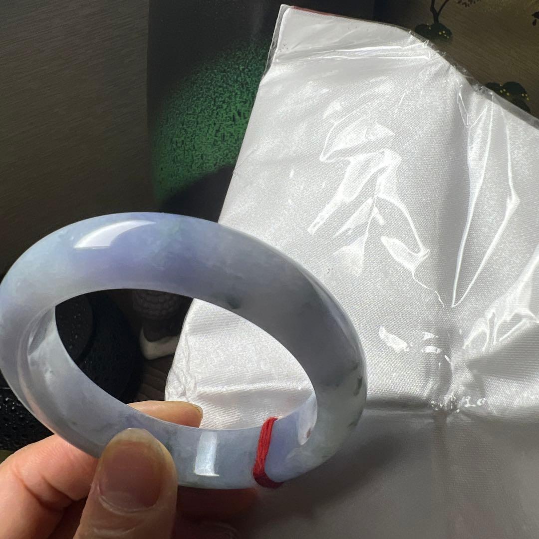 本翡翠、レアラベンダー緑花柄バングル　〜56