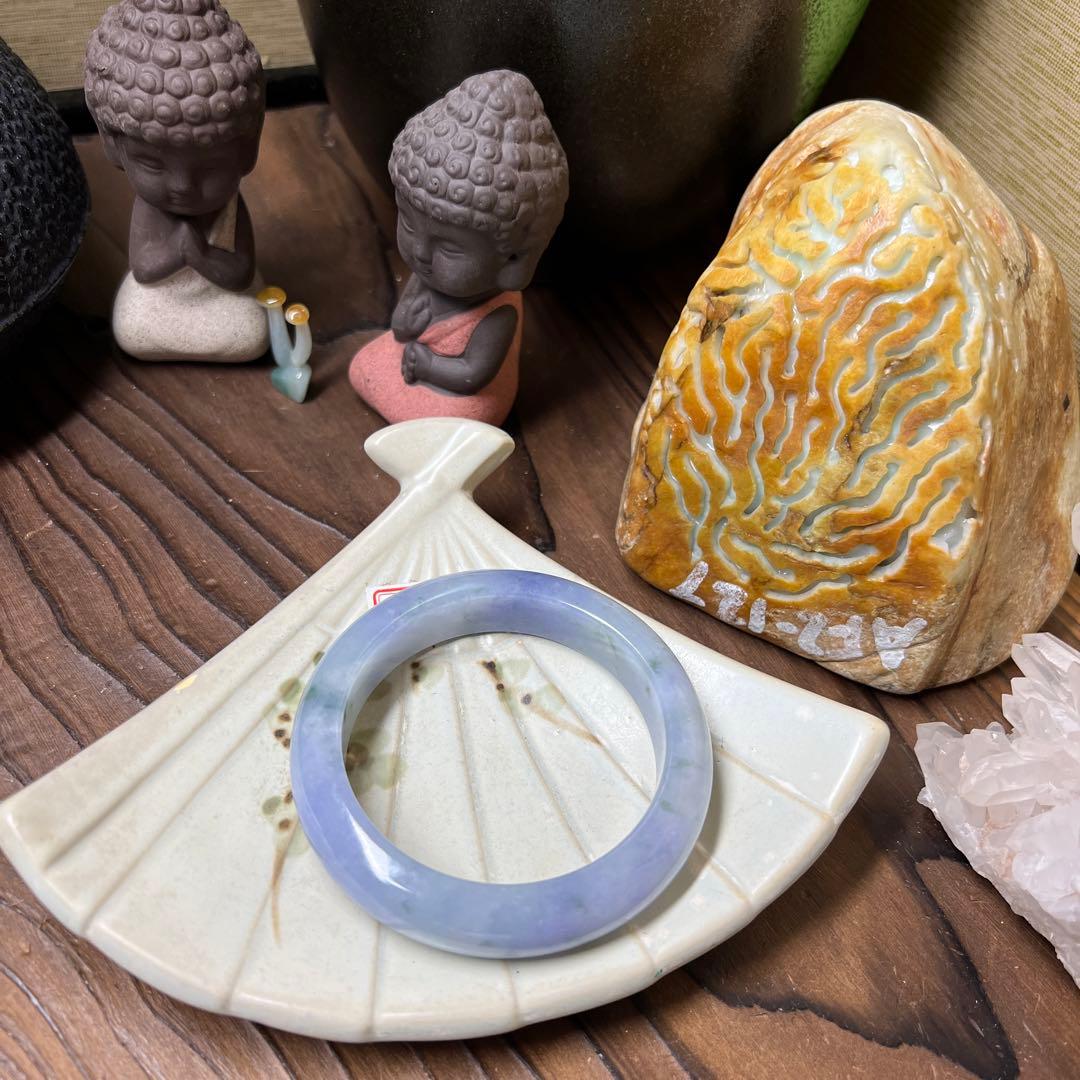 本翡翠、レアラベンダー緑花柄バングル　〜56