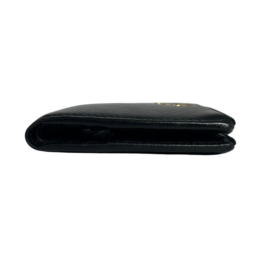 希少✨プラダ 二つ折り財布 ダブルファスナー サフィアーノ ロゴ金具 ブラック